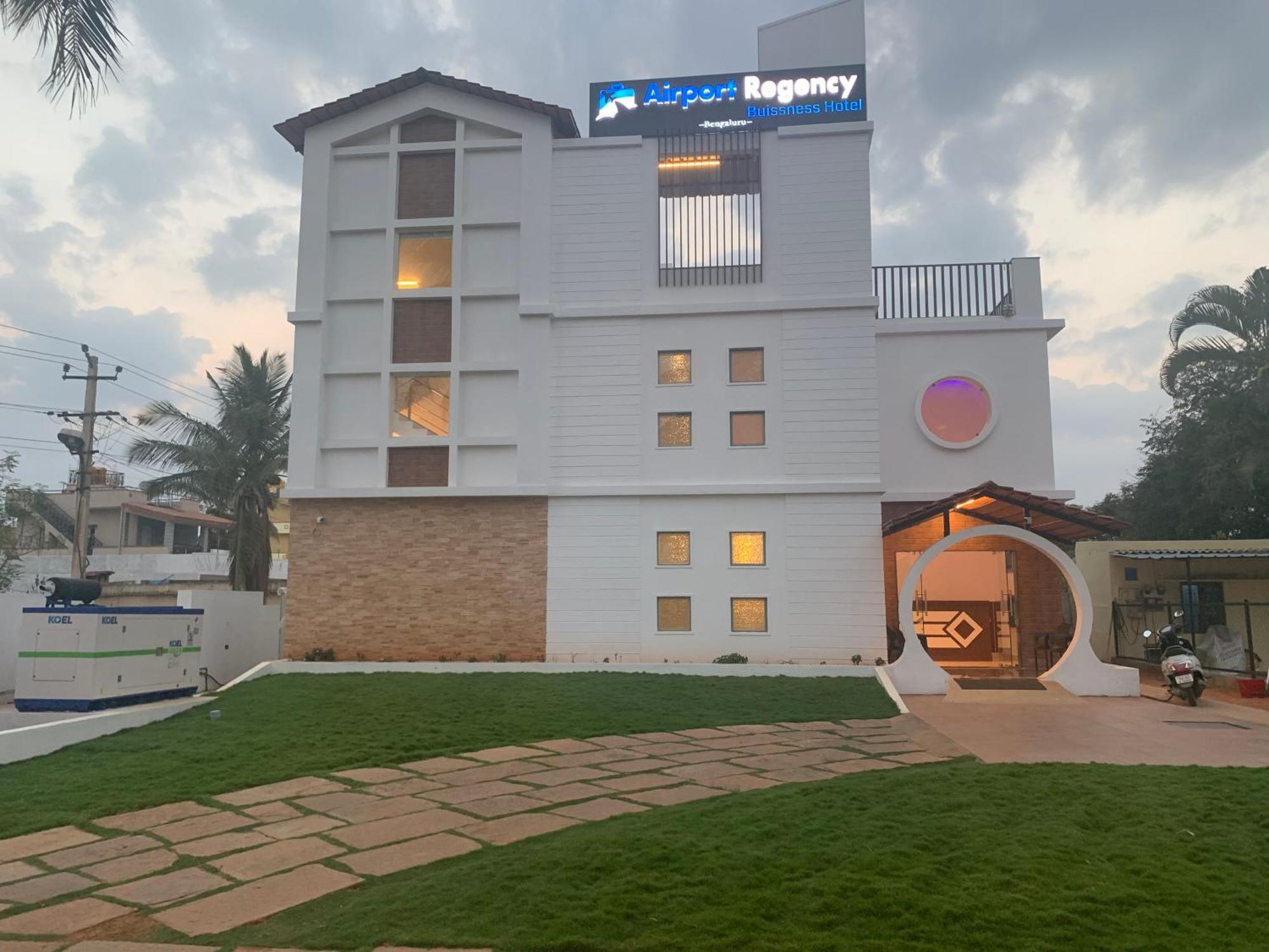 Hotel Airport Regency Devanahalli Zewnętrze zdjęcie